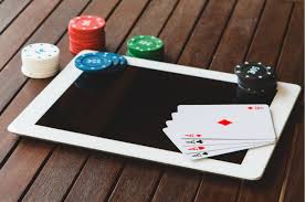 People should choose a trusted online gambling site (situs judi online)